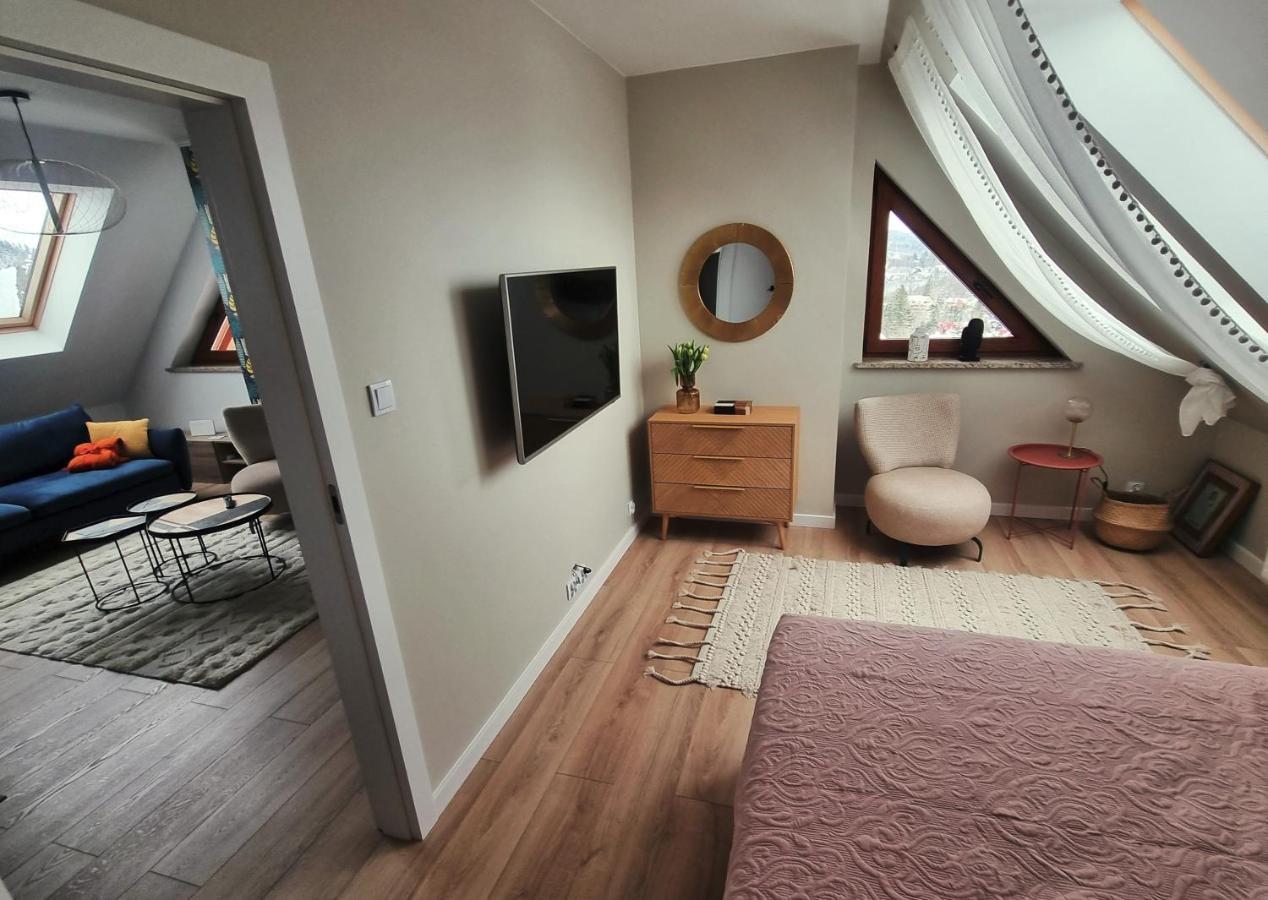 Uroczy Penthouse Lägenhet Szklarska Poręba Exteriör bild